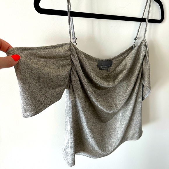 Super cute spaghetti strap blouse - Picture 1 of 4